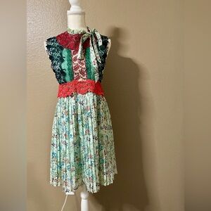 Size Medium Feminine Fit & Flare Floral/Lace Dress
